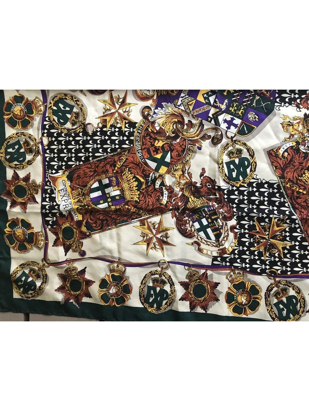 Vtg compagnie internationale express Ladies Scarf Silk 33x34 Green Beige.